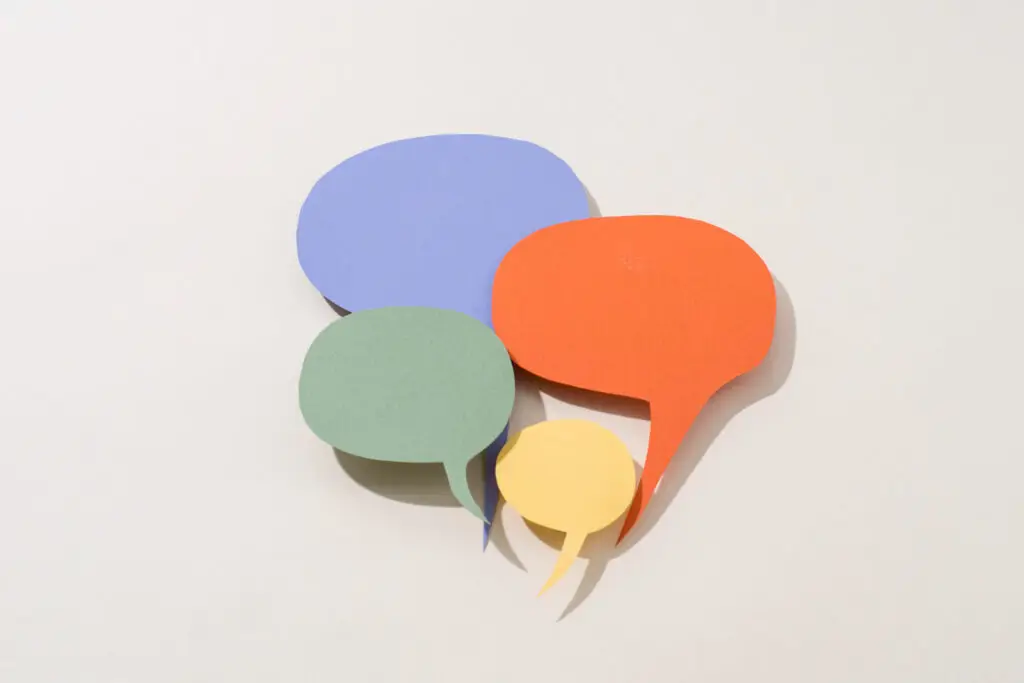 social-media-concept-with-speech-bubbles